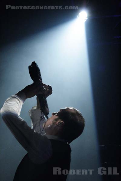 BAUHAUS - 2006-02-06 - PARIS - Le Bataclan - 